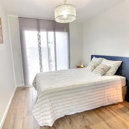 Les Meloines Holiday home Trebeurden