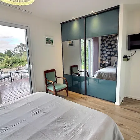 Les Meloines Holiday home Trebeurden