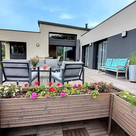 Les Meloines Holiday home *